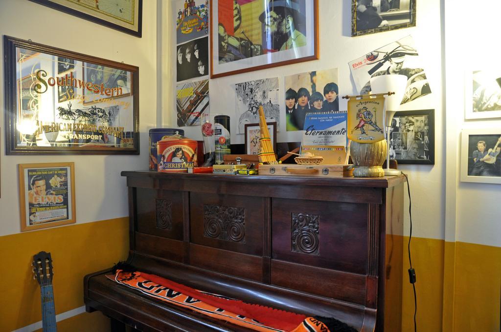 Litus Roma Hostel Lido di Ostia Exterior photo The piano at the Abbey Road Studios