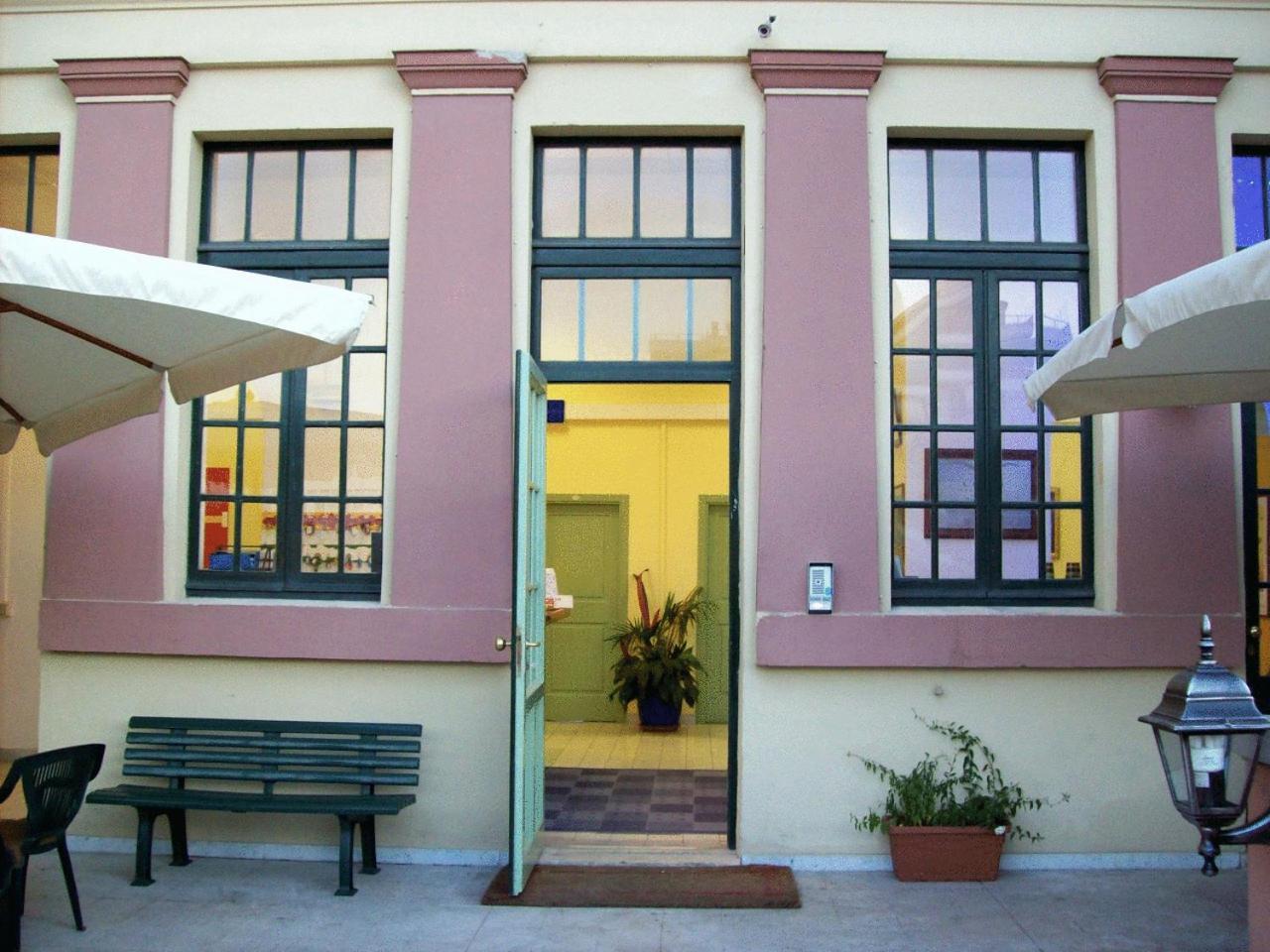 Litus Roma Hostel Lido di Ostia Exterior photo Entrance to the museum