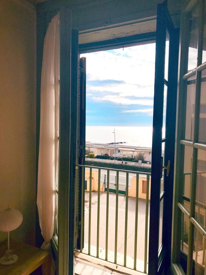 Litus Roma Hostel Lido di Ostia Exterior photo View from the balcony of a cell at the prison
