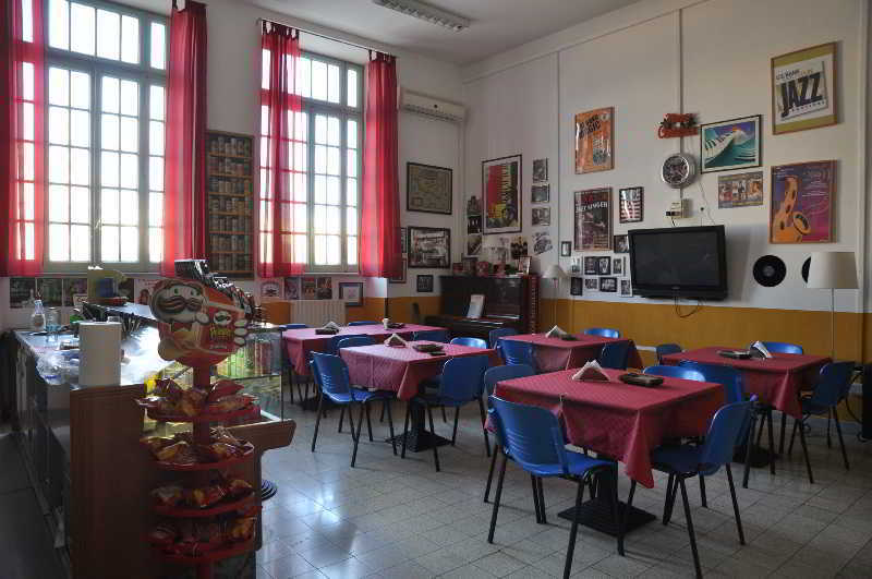 Litus Roma Hostel Lido di Ostia Exterior photo The library