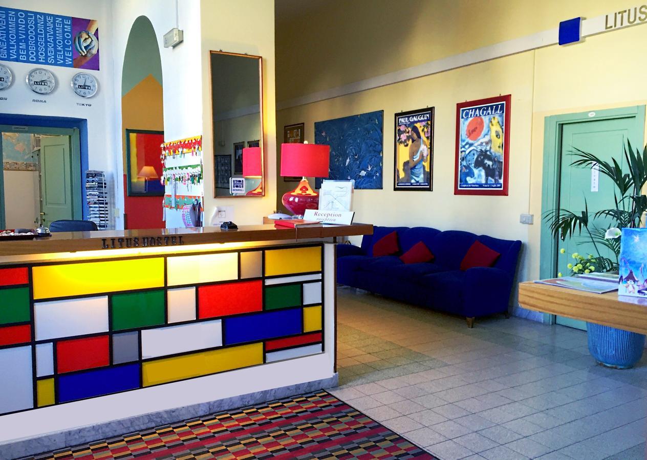 Litus Roma Hostel Lido di Ostia Exterior photo The lobby of the hotel