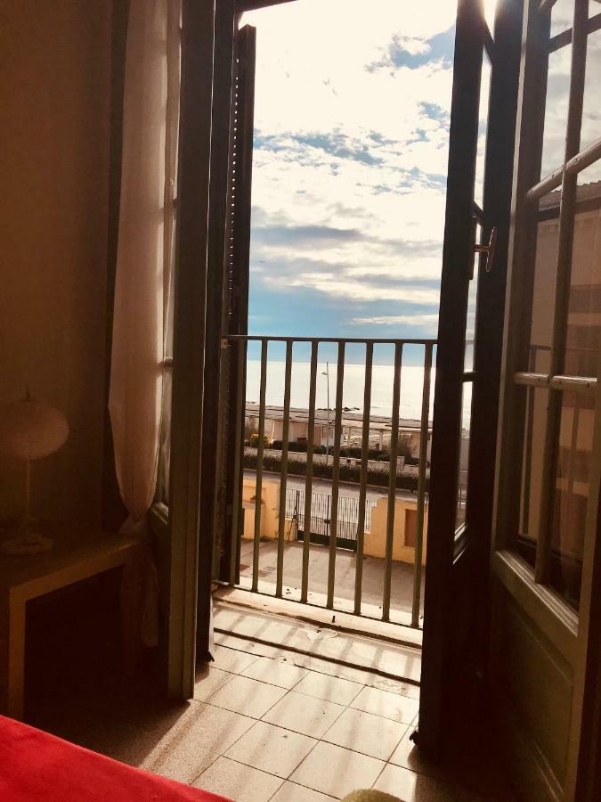 Litus Roma Hostel Lido di Ostia Exterior photo View from the window of the lighthouse