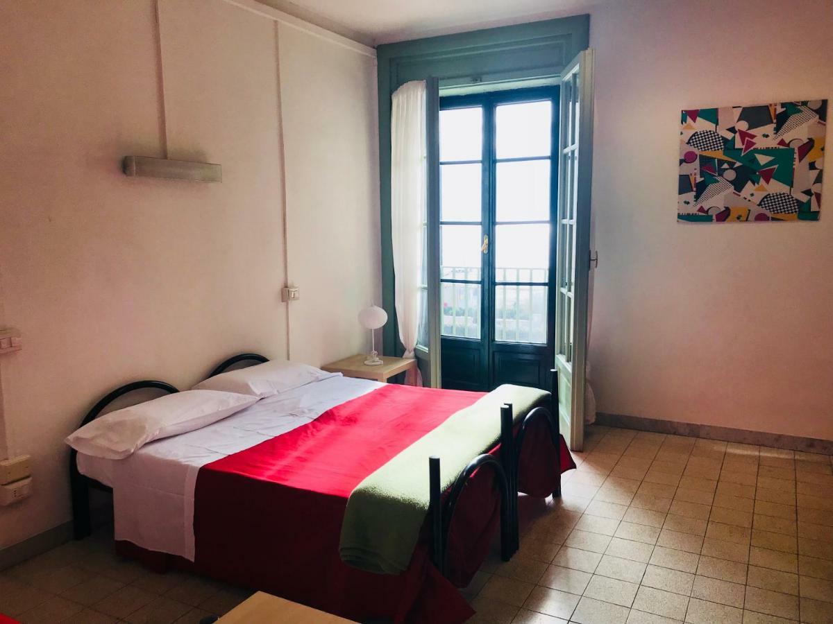 Litus Roma Hostel Lido di Ostia Exterior photo A room at the hotel
