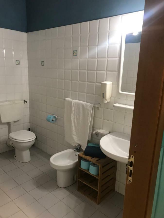 Litus Roma Hostel Lido di Ostia Exterior photo Bathroom in Italy