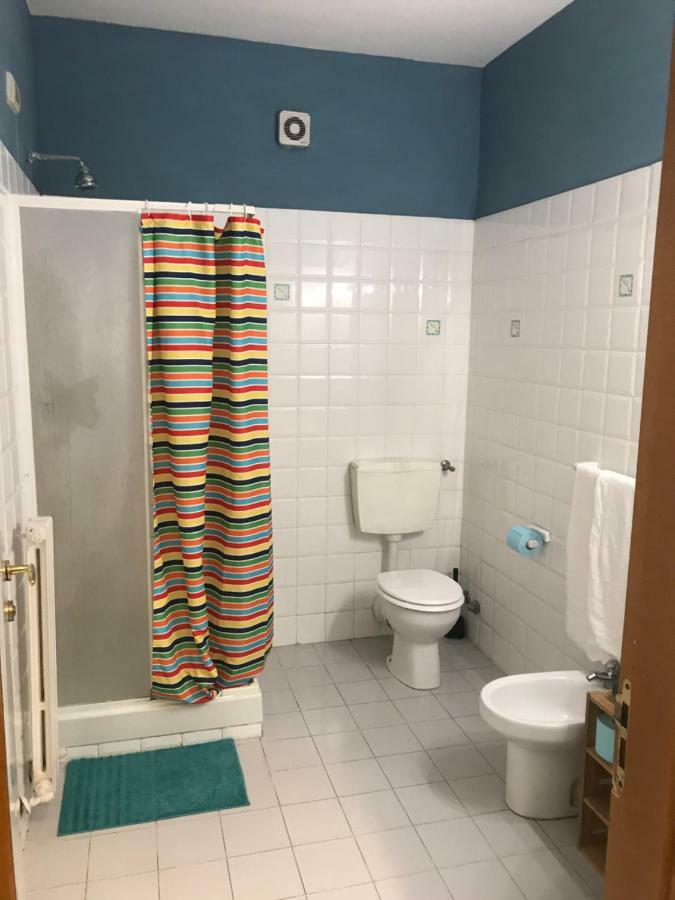Litus Roma Hostel Lido di Ostia Exterior photo A shower curtain